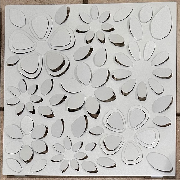 Umbra Other - 🎊 Host Pick 🎊 UMBRA White Floral Wall Decor, Metal, 9x9 Inches, Set of 3